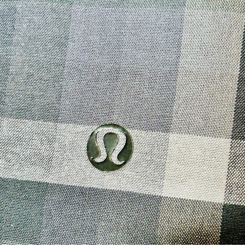 Lululemon Athletica shorts Commission golf shorts gray plaid men Size 38 - Picture 9 of 9